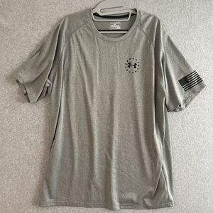 Under Armour Shirt Men's XXL UA Freedom Banner Short Sleeve Graphic Heat Gear